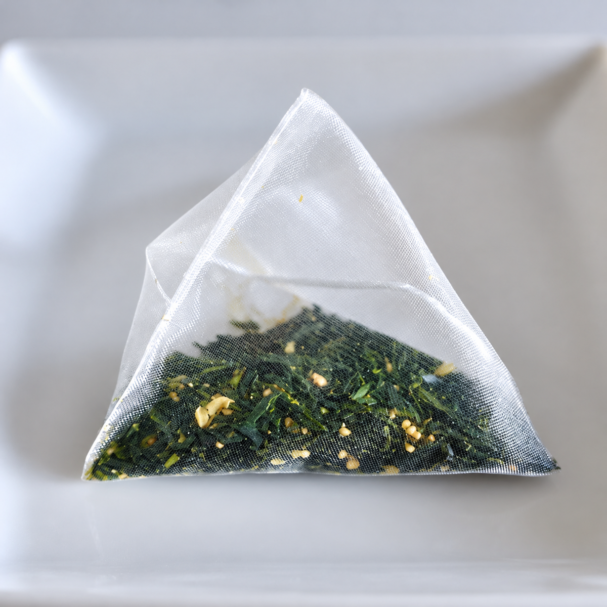 【手ぬぐいに包まれたお茶】TEA-NUGUI 柚子と青山椒香る煎茶
