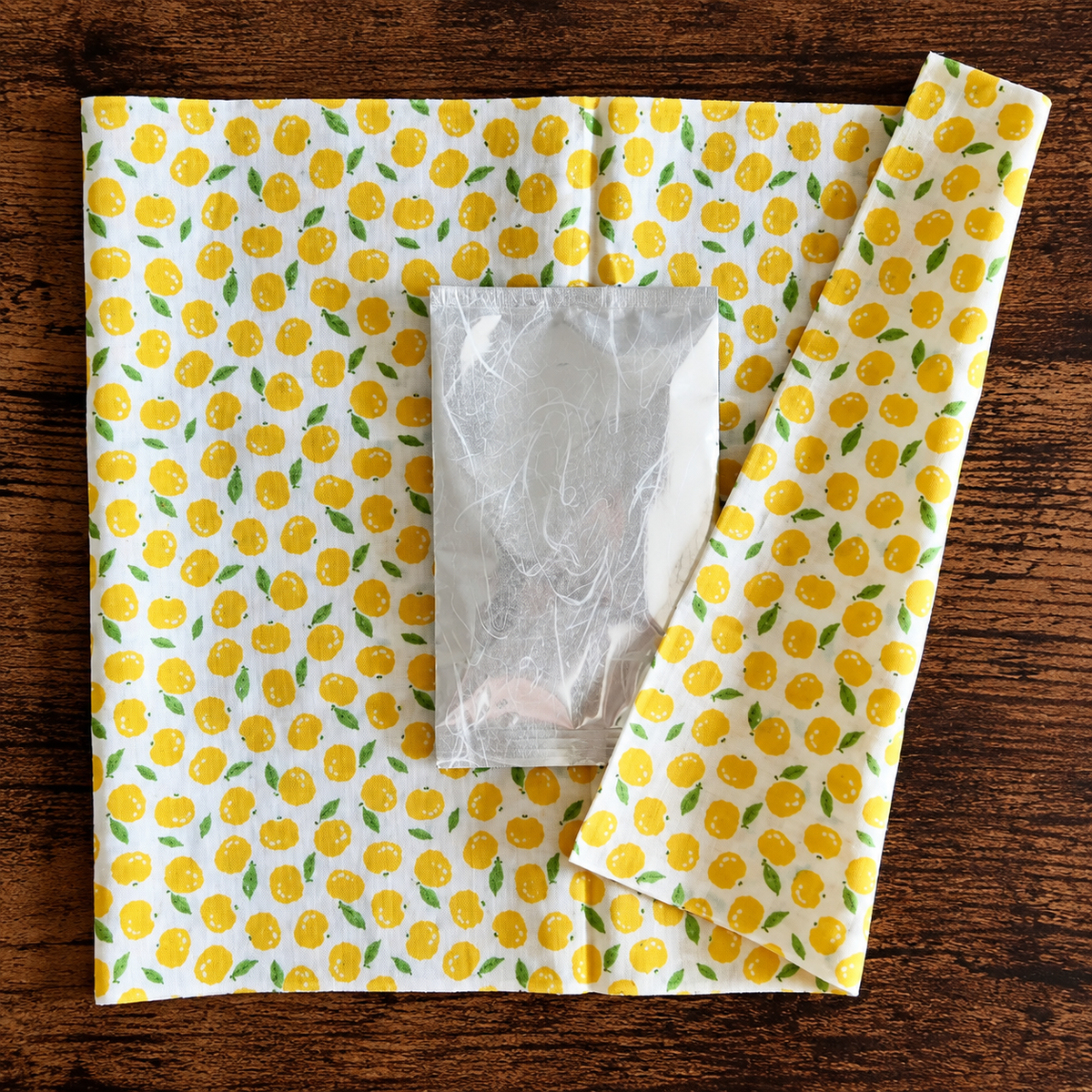 【手ぬぐいに包まれたお茶】TEA-NUGUI つゆひかり煎茶